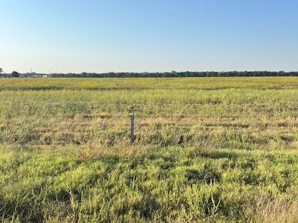 1158 County Road 1240, Savoy, TX 75479