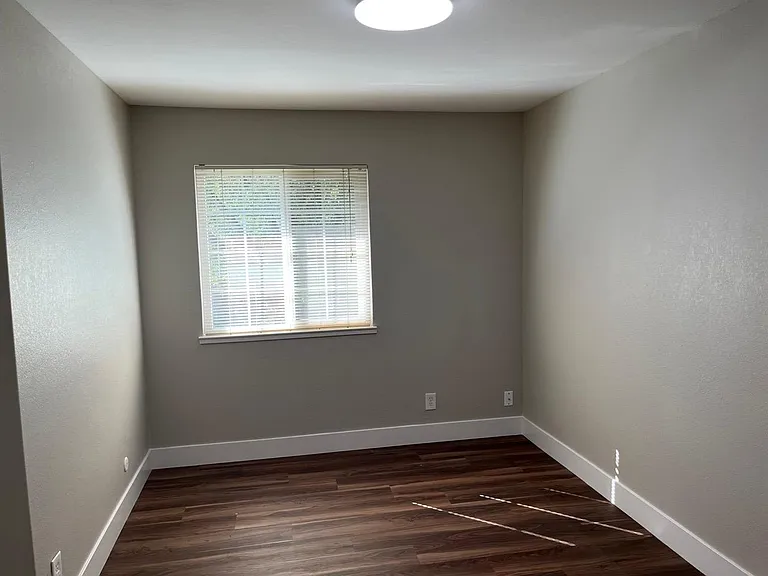 4844 Saginaw Cir — Photo 17