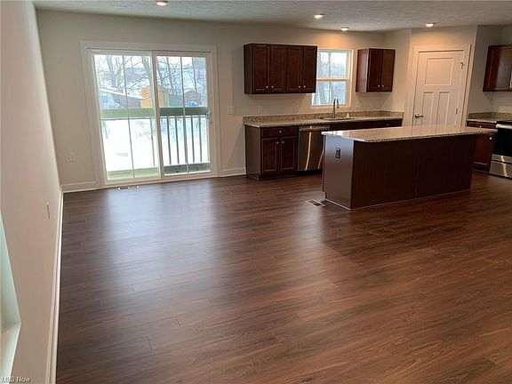 3rd image of 2666 Laubach Dr