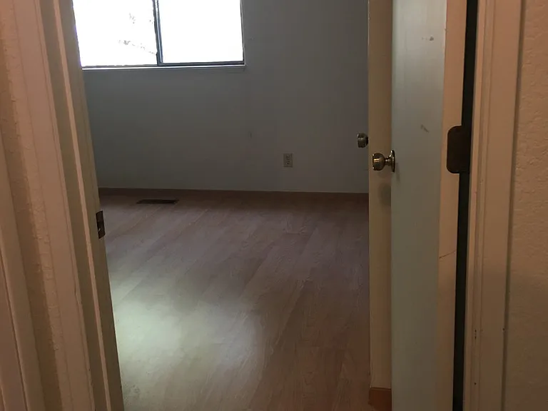 314 Vincent St — Photo 7