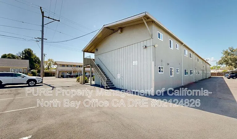 555 Dexter St #H — Photo 3