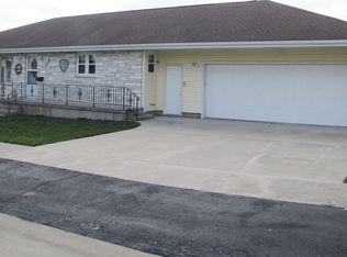 312 N Main St, Wheatland, IA 52777