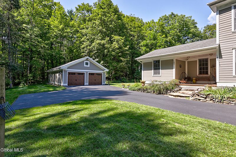 5th image of 297 South Greenfield Road