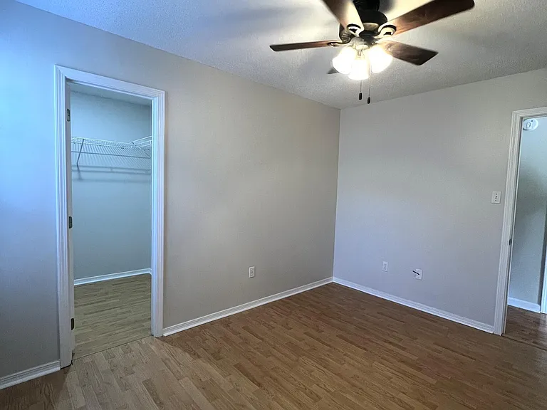 11029 Windsor Hill Dr — Photo 13
