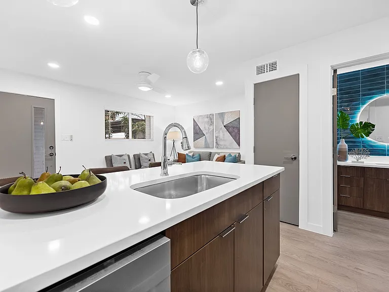 The Delta Apartments — Photo 19