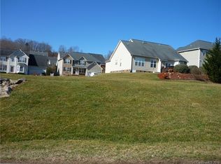 7 Secrest Dr, Arden, NC 28704