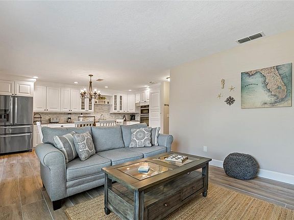 4th image of 340 MOORINGS COVE DRIVE #3G