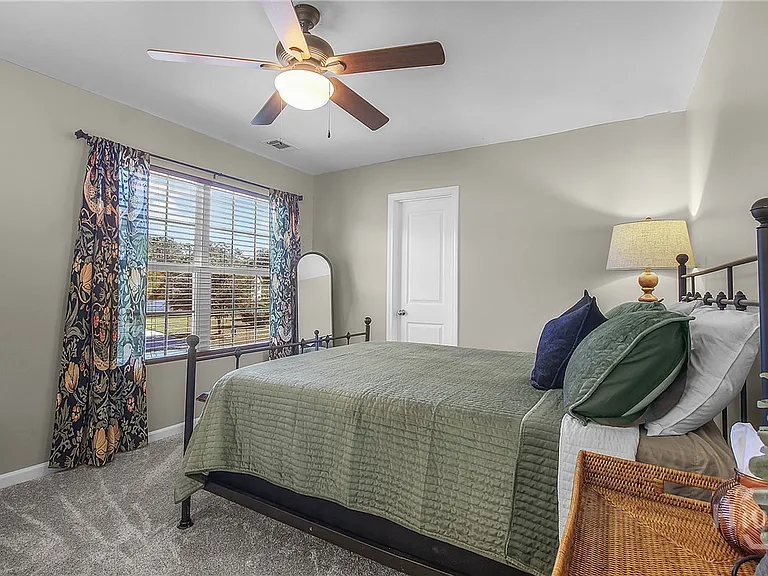 153 Hamilton Grv — Photo 36