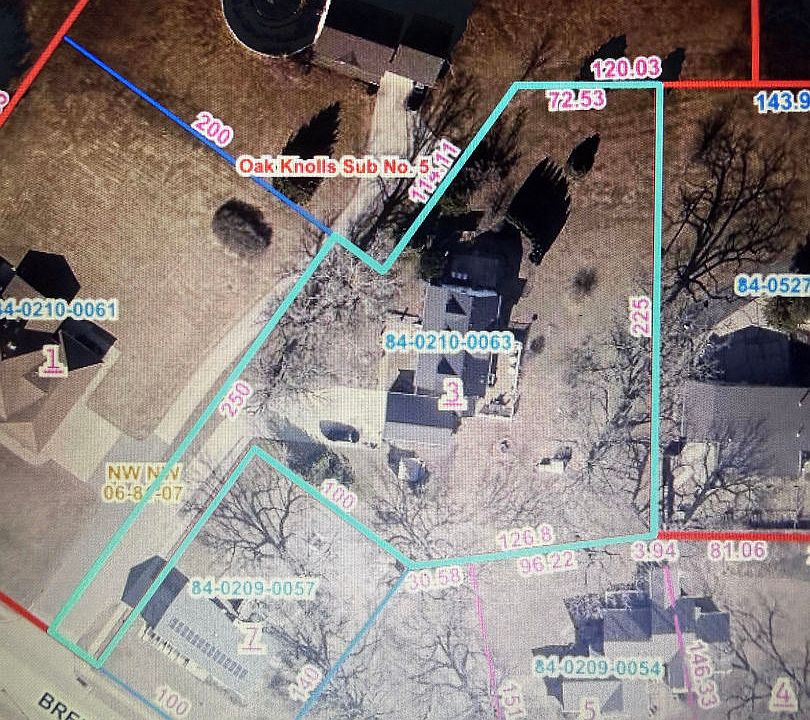 2nd image of 604 Breezy Point Dr