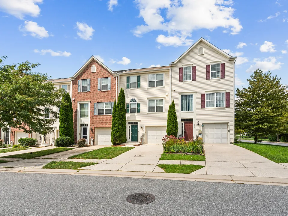 9437 Silver Charm Dr