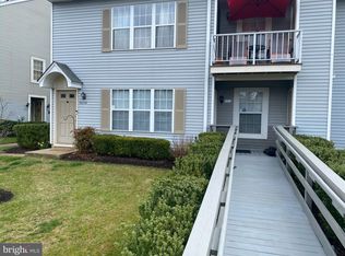 902B Ralston Dr #B, Mount Laurel, NJ 08054