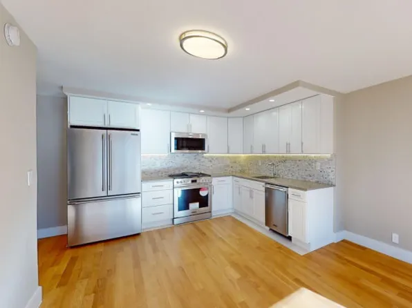 310 Greenwich Street image 1 of 13