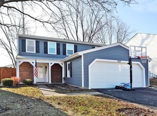 637 Stafford Dr, Roselle, IL 60172