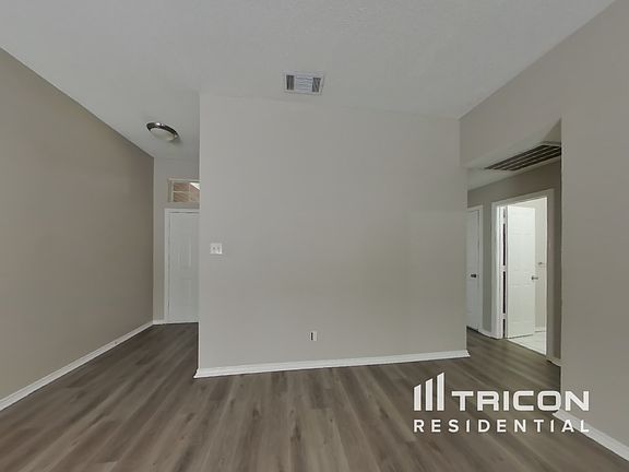 3rd image of 1008 Brittany Dr