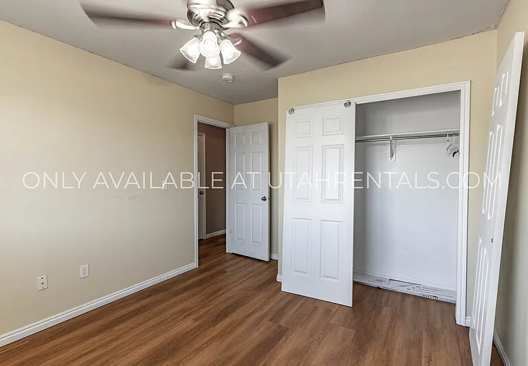 1156 S 1420 E — Photo 13