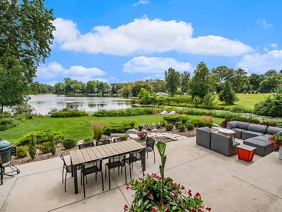 4th image of 1950 Robinson Rd SE