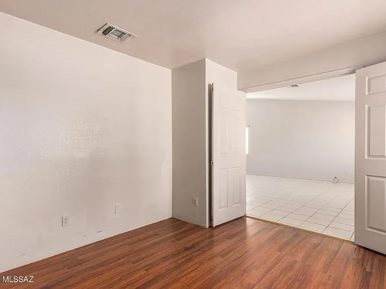 1940 W Chardonnay Dr — Photo 13