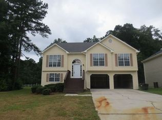 5655 Hunters Forest Ln, Atlanta, GA 30349