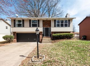 404 San Mateo Dr, Belleville, IL 62221