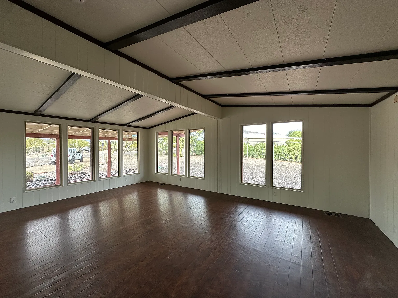 2 bed, 1850 sqft, $2,500 — Photo 2