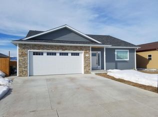 1731 Lookout Point Dr, Sheridan, WY 82801