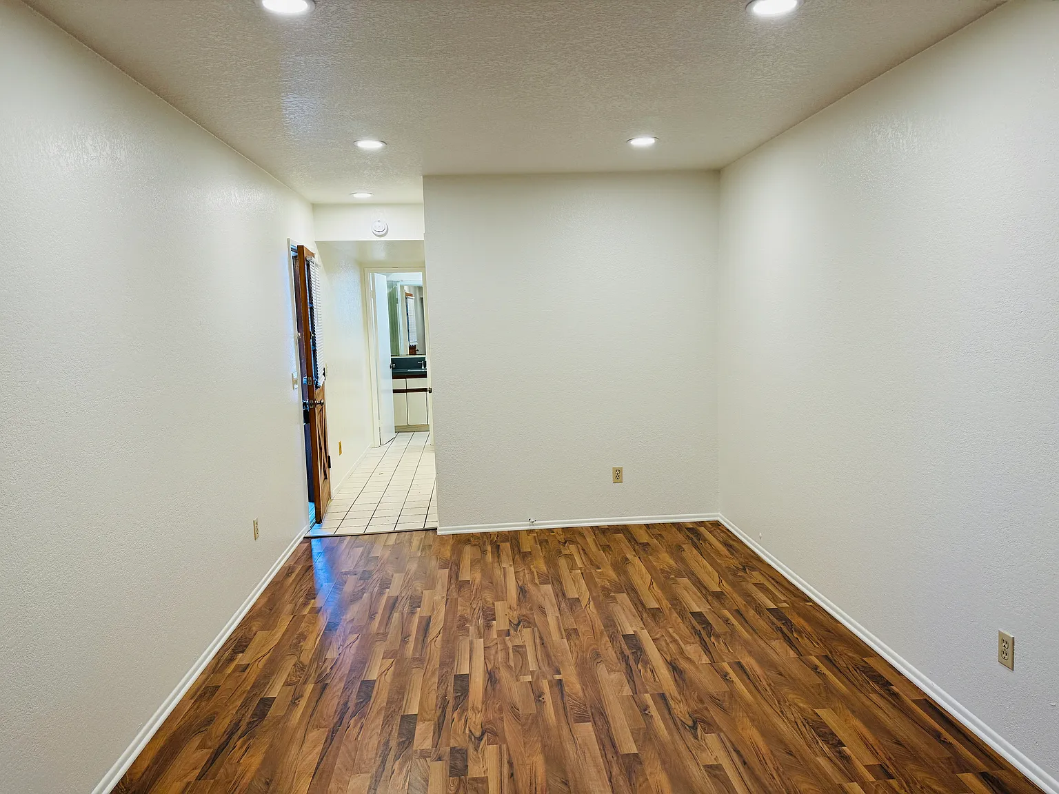 1 bed, 650 sqft, $1,985 — Photo 2