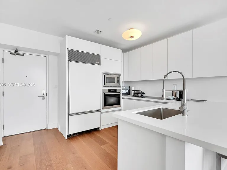 6799 Collins Ave #412 — Photo 6