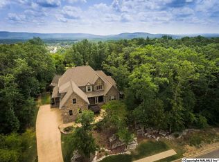 4640 Saddle Ridge Dr SE, Owens Cross Roads, AL 35763