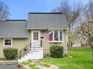 15 Waterman Rd, Auburn, MA 01501