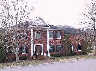 100 Sequoyah Ln, Nashville, TN 37221