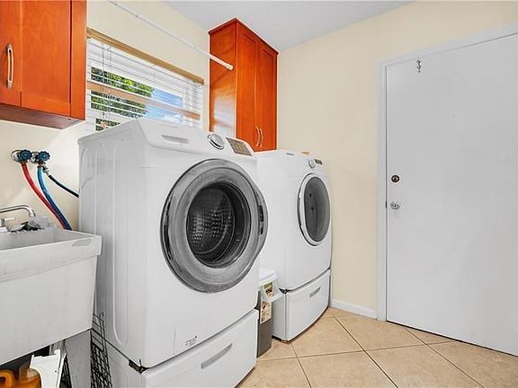 5th image of 10936 NW 12th Dr