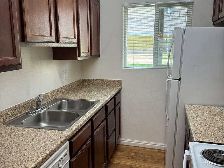 Blair Street Apartments — Photo 8
