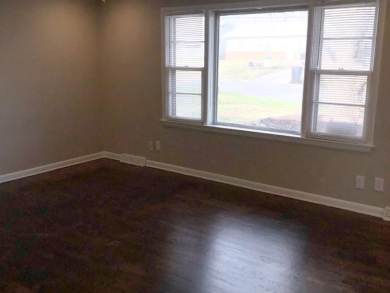 2508 N Franklin Ave — Photo 16