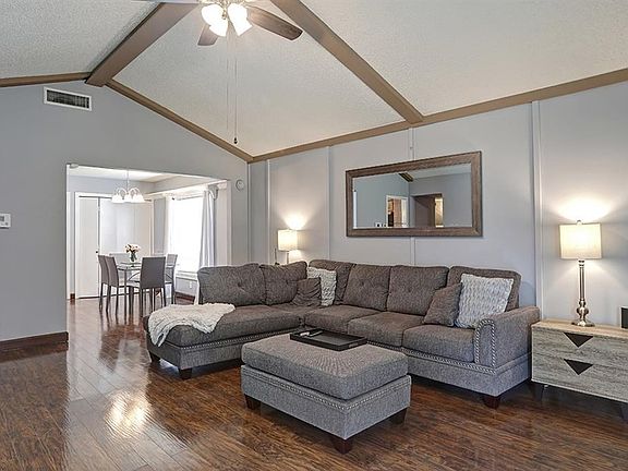 5th image of 2218 Sheraton Dr