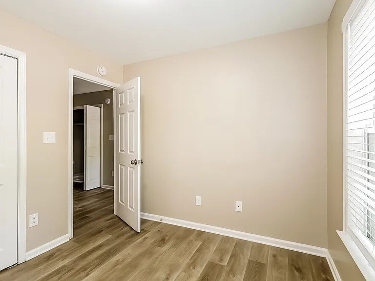 8313 Poplar Grove Cir — Photo 14