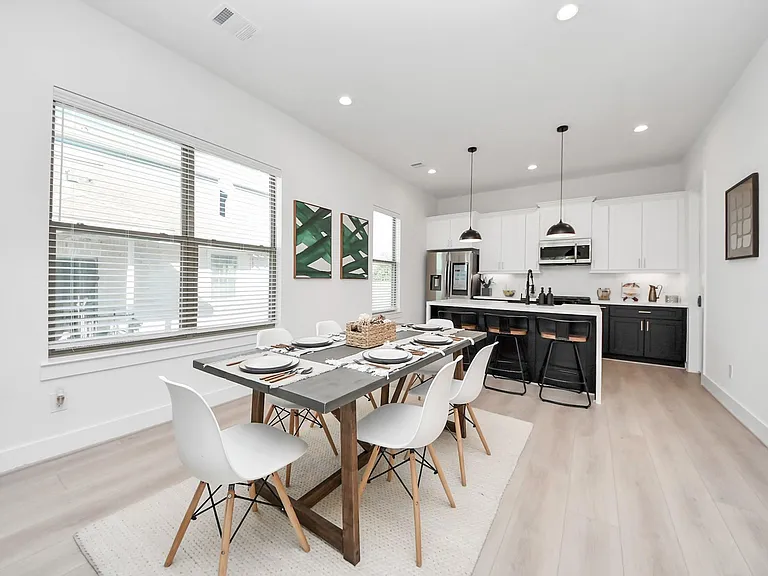 2524 Live Oak St — Photo 21