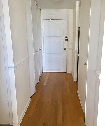5th image of 88 W Schiller St APT 1207