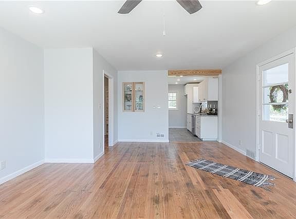5th image of 5110 Yecker Ave