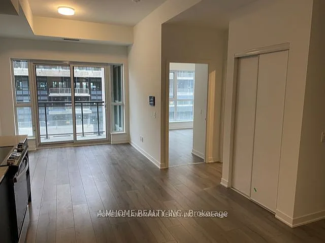 405 Dundas St W #520 — Photo 3