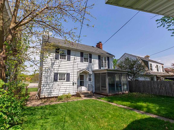 2nd image of 542 E Ewing Ave