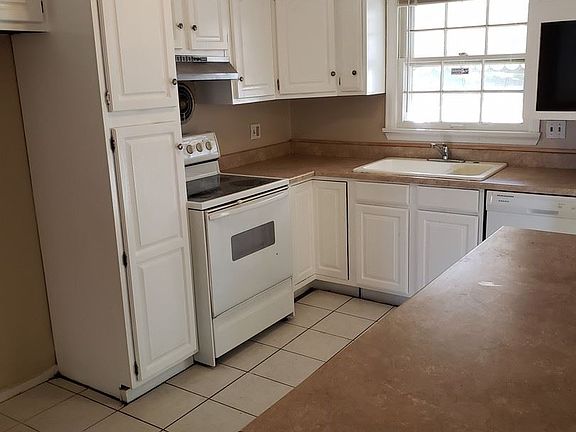 5th image of 9489 Jaros Ct