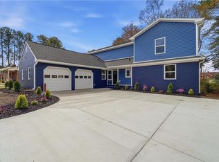 19 Wakefield Rd, Newport News, VA 23606