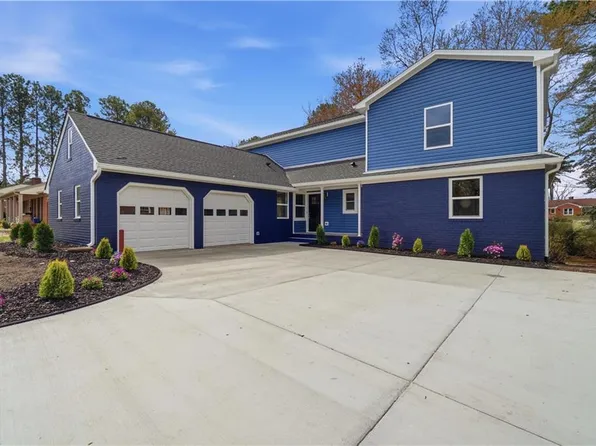 19 Wakefield Rd, Newport News, VA 23606