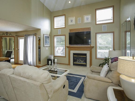 129 carriage hill drive-102