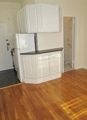 Rented by Keller Williams NYC | media 13