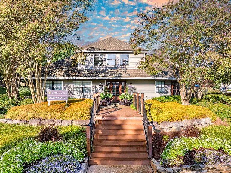 MAA Highland Ridge — Photo 6