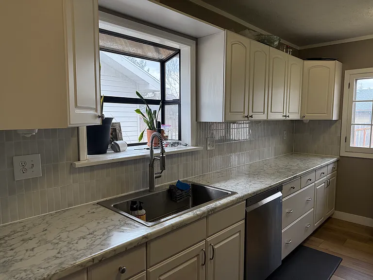 3124 W Euclid Ave — Photo 33