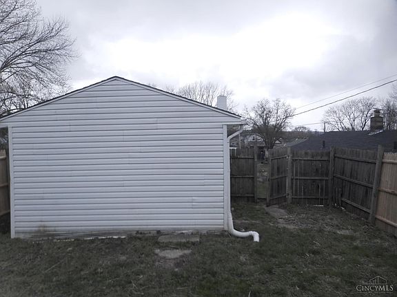 4th image of 1760 Parrish Ave