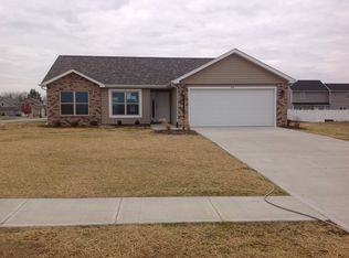 214 Cambridge Dr, Columbia City, IN 46725