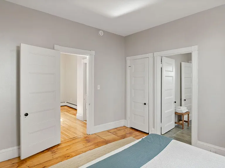 109 Woodford St — Photo 10